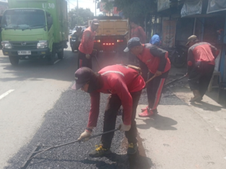 Gerak Cepat Wali kota Agustina, Jalan Rusak Langsung Digarap, 9 Titik Tuntas