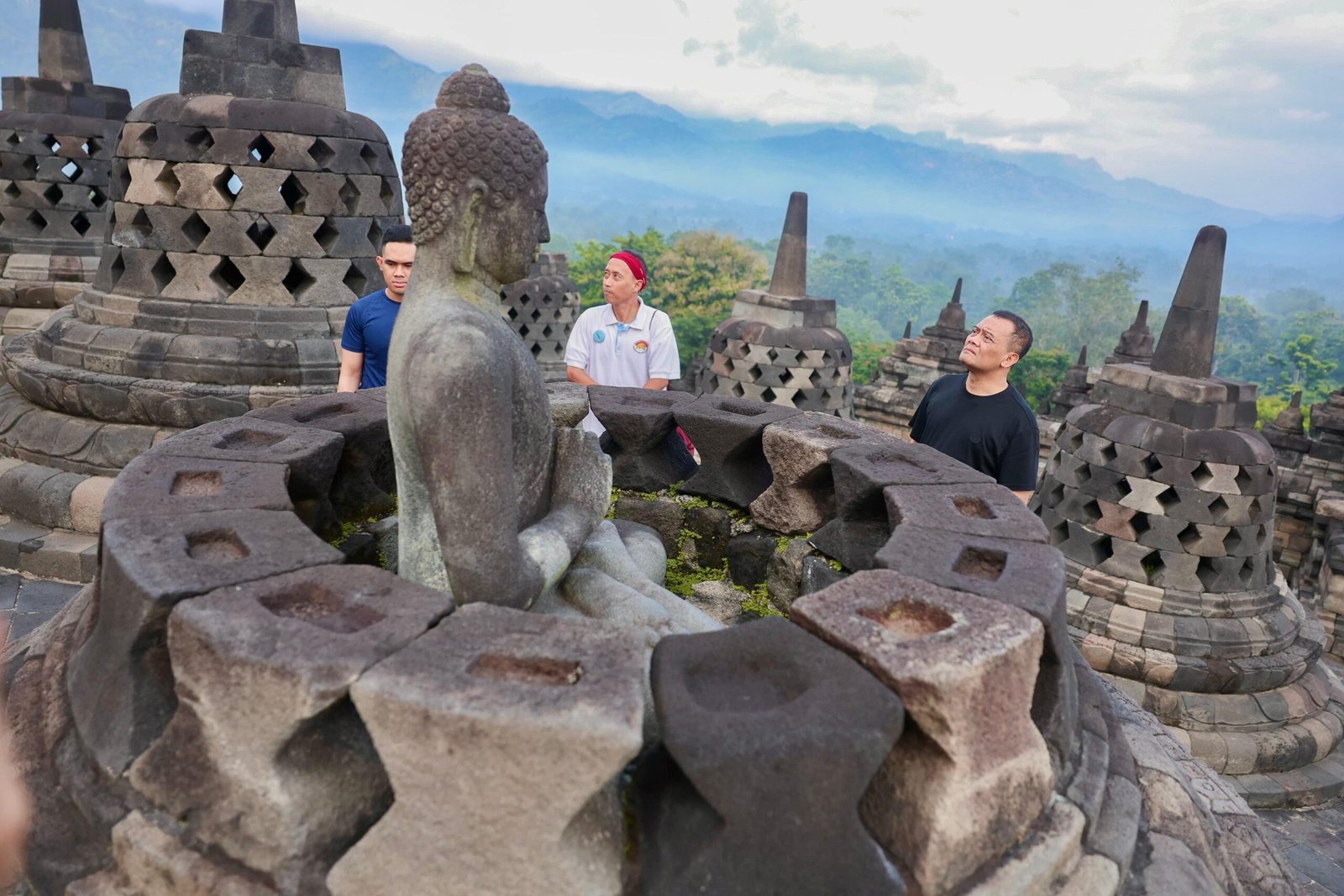 Gubernur Jawa Tengah, Ahmad Luthfi meninjau kawasan Borobudur di Kabupaten Magelang. (dok Pemprov Jateng)