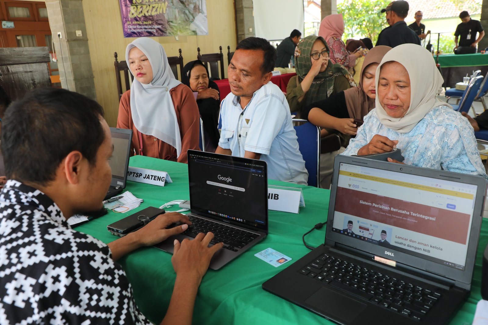 Kegiatan Kolaborasi Kecamatan Berdaya Terkait Perizinan (Kaka Berizin) di Aula Kecamatan Ulujami, Kabupaten Pemalang. (dok Pemprov Jateng)