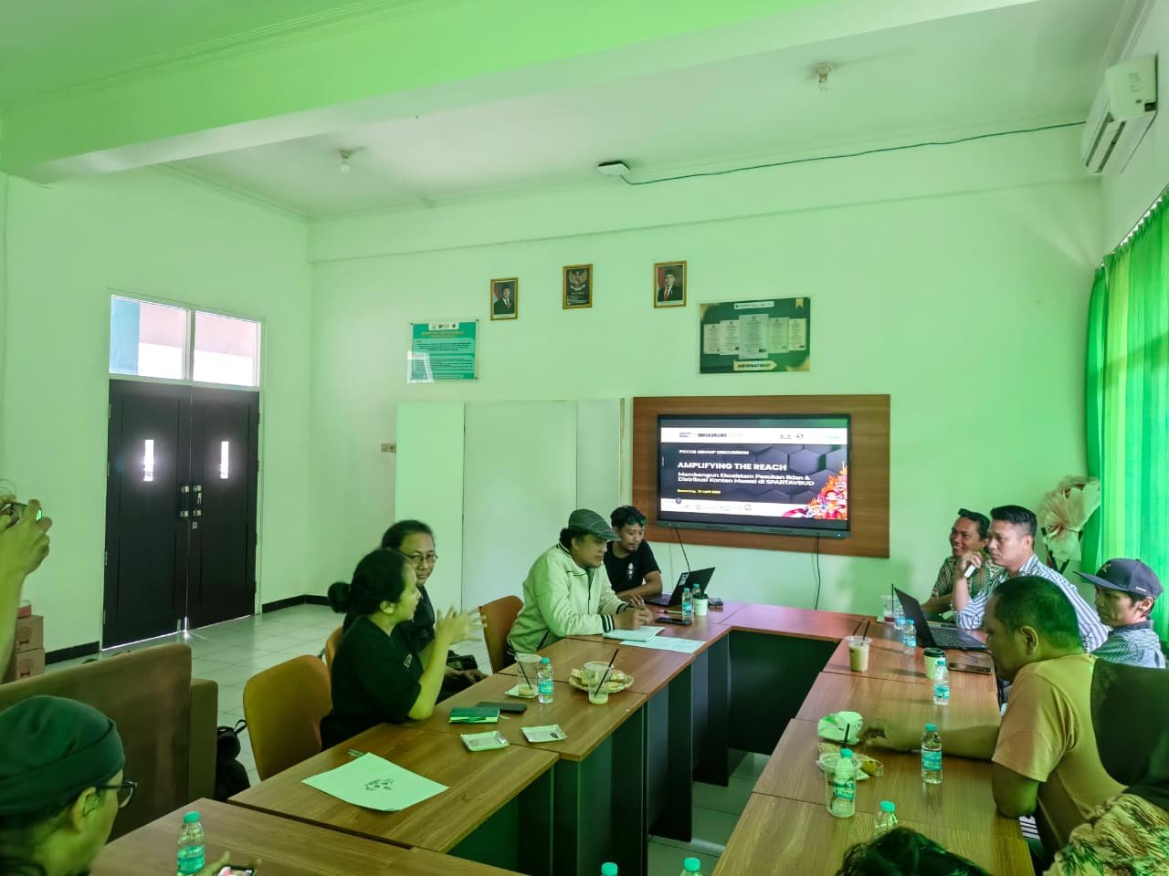 Focus Group Discussion (FGD) keempat dalam rangkaian program Dana Indonesiana Kementerian Kebudayaan RI Tahun 2025 yang di gelar oleh Yayasan Dewi Sartika (YDS) Semarang. (dok Istimewa)
