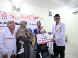 Milad ke-24 PKS Semarang, Salurkan Bantuan Disabilitas dan Santunan Anak Yatim