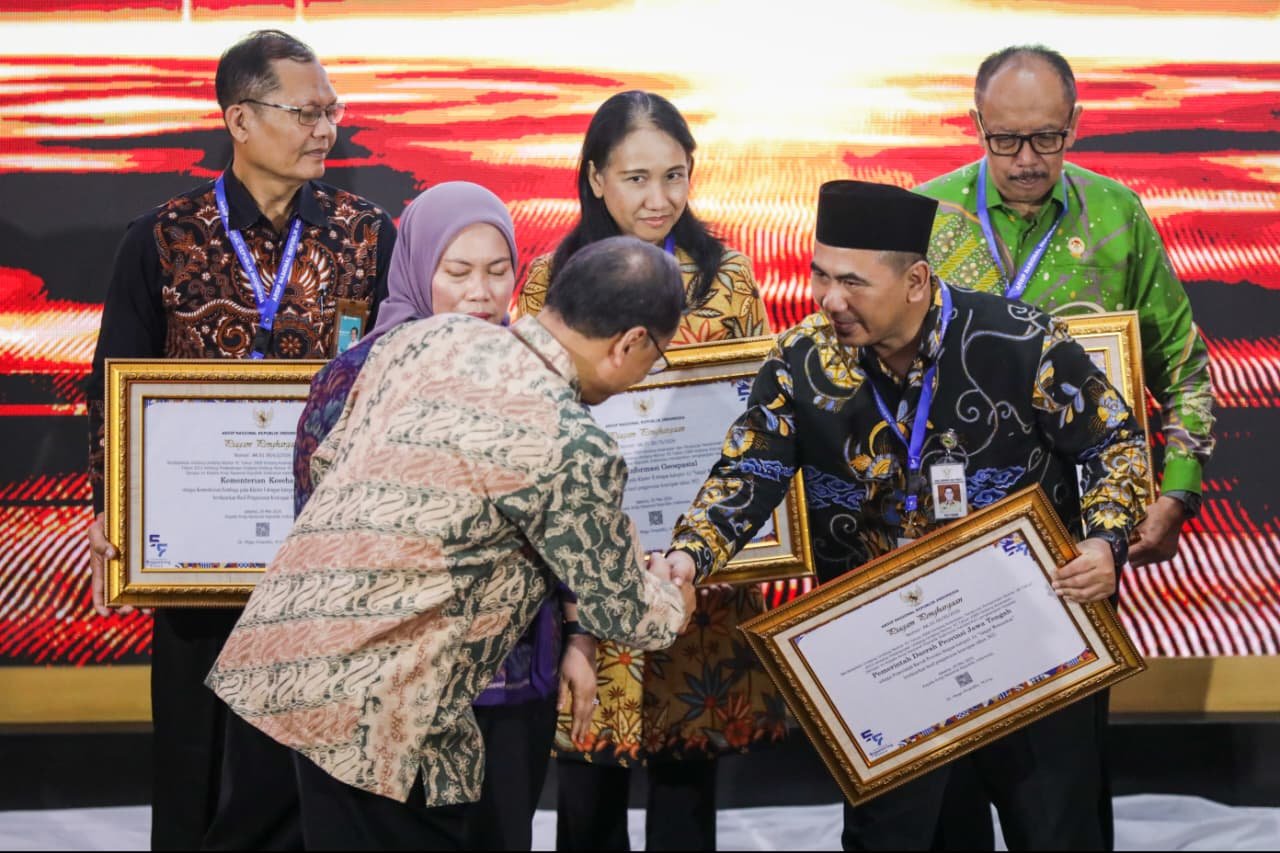 Pemerintah Provinsi Jawa Tengah memperoleh dua penghargaan dalam ajang Anugerah Kearsipan yang menjadi bagian dari peringatan Hari Kearsipan ke-55 di Gedung C Arsip Nasional Republik Indonesia (ANRI), Jakarta, Rabu, 20 Mei 2026. (dok Pemprov Jateng)