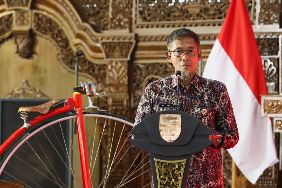 Sekretaris Daerah Provinsi Jawa Tengah, Sumarno saat berpidato dalam acara International Cycling History Conference (ICHC) 2026 yang berlangsung di Kabupaten Klaten, Jawa Tengah pada 18-20 Mei 2026. (dok Pemprov Jateng)