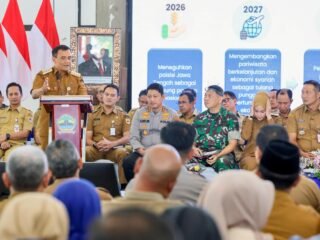 Gubernur Jawa Tengah Ahmad Luthfi saat memberikan arahan saat menghadiri Rembug Pembangunan Jateng 2026 Wilayah Solo Raya di Pendopo Kabupaten Boyolali. (dok Pemprov Jateng)