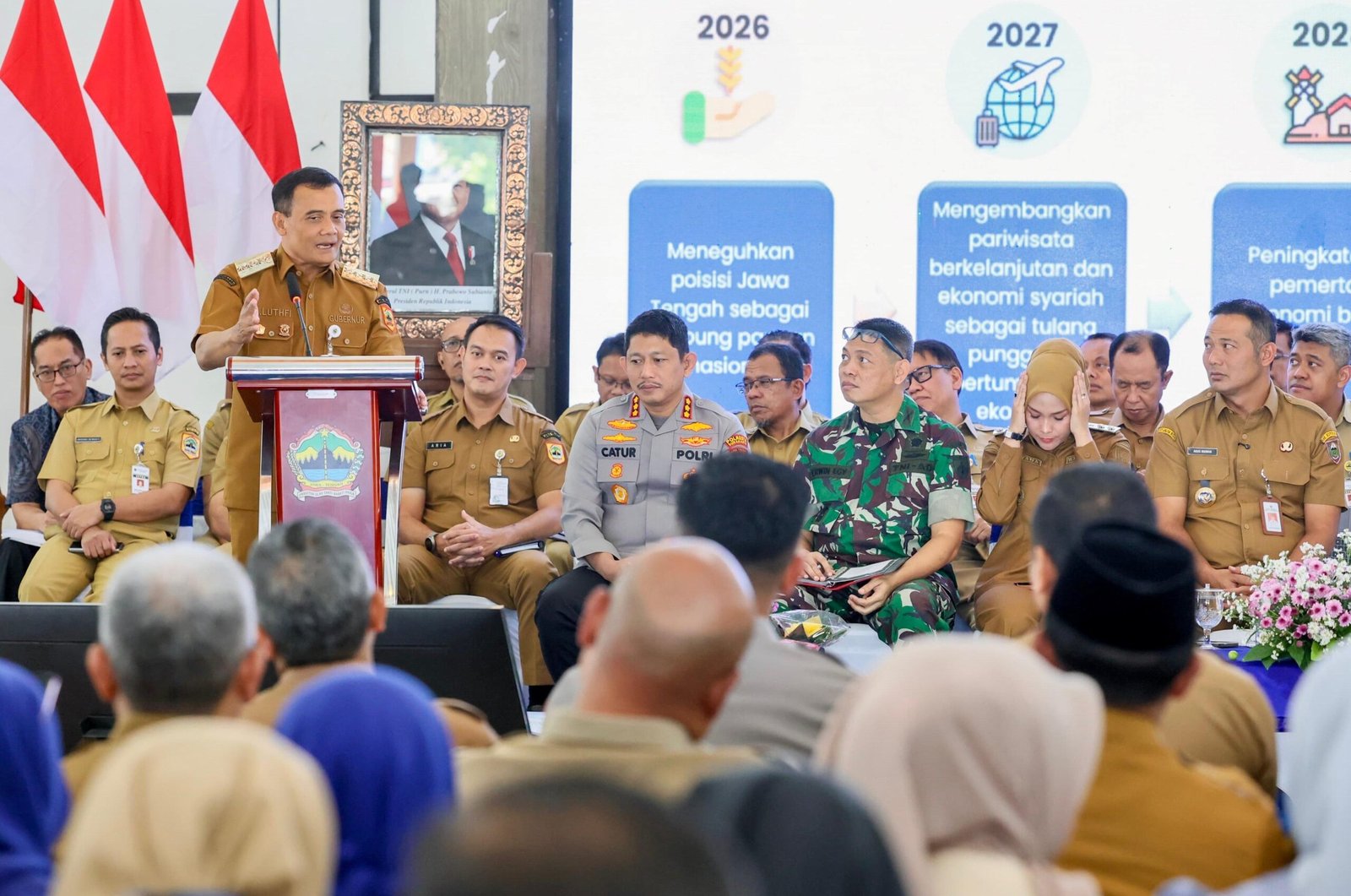 Gubernur Jawa Tengah Ahmad Luthfi saat memberikan arahan saat menghadiri Rembug Pembangunan Jateng 2026 Wilayah Solo Raya di Pendopo Kabupaten Boyolali. (dok Pemprov Jateng)