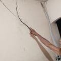 19 Rumah Warga Tinjomoyo Retak, Diduga Terdampak Proyek Gombel dan Pematangan Lahan Pakuwon