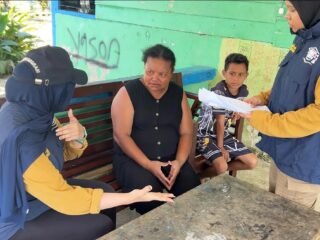 TEP UNDIP Gali Kebutuhan Air Bersih dan Sanitasi Warga Transmigrasi Senggi Papua